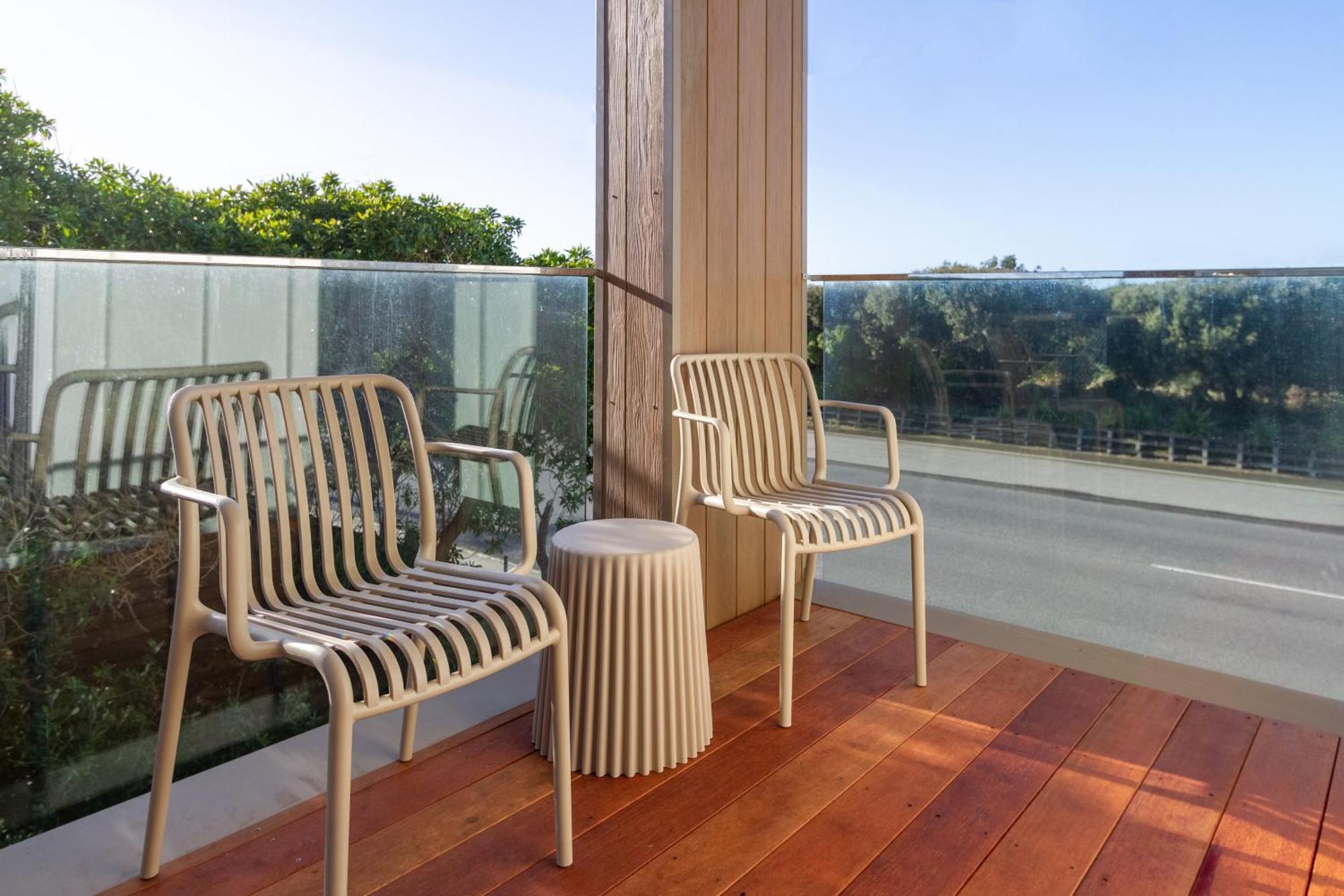 Luxury Beachside Living Elegant 3-Bedroom Haven Christchurch Exteriör bild