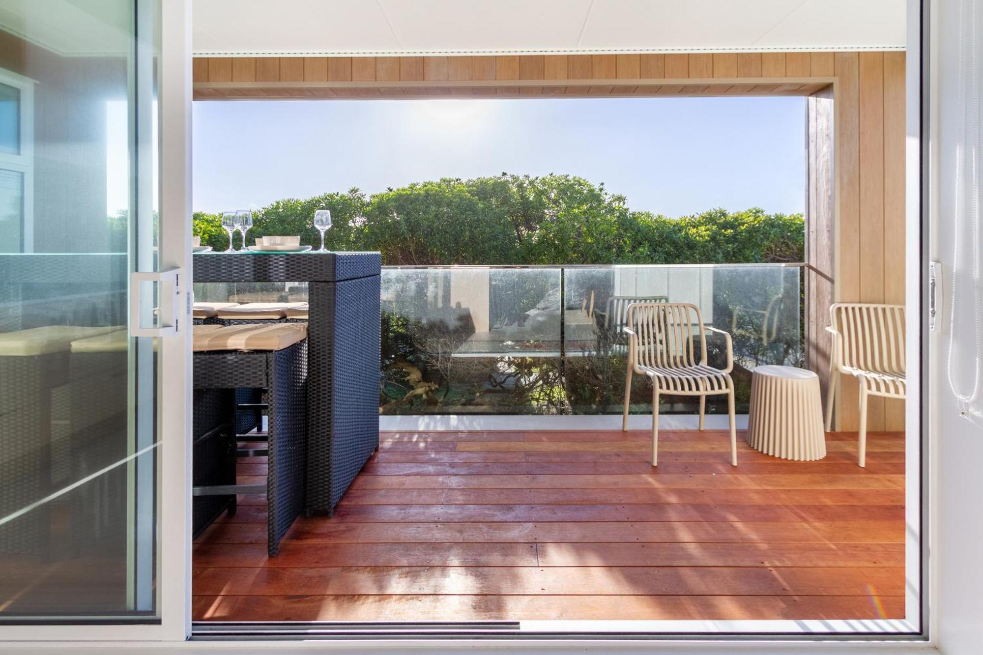Luxury Beachside Living Elegant 3-Bedroom Haven Christchurch Exteriör bild